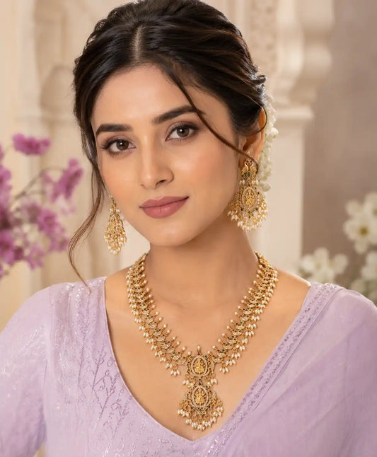 Rajsi Lakshmi Pearl Haar Set